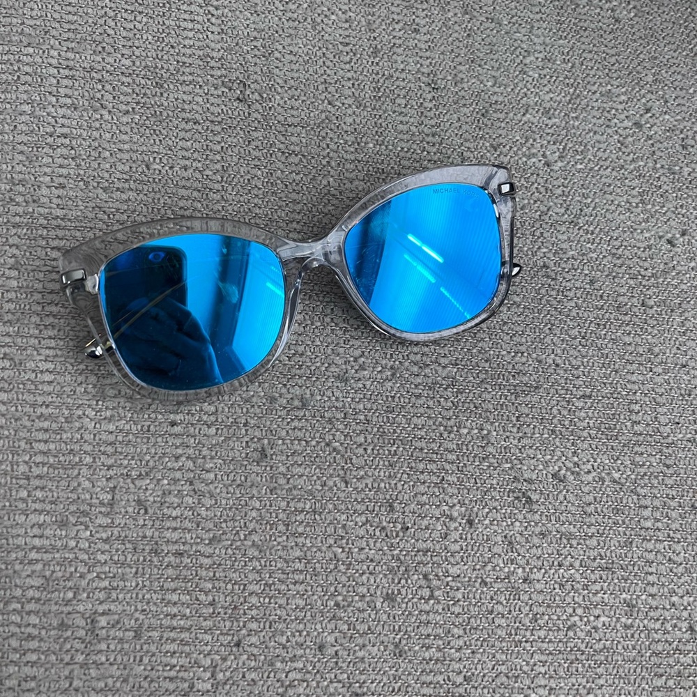 Michael kors sunglasses without case